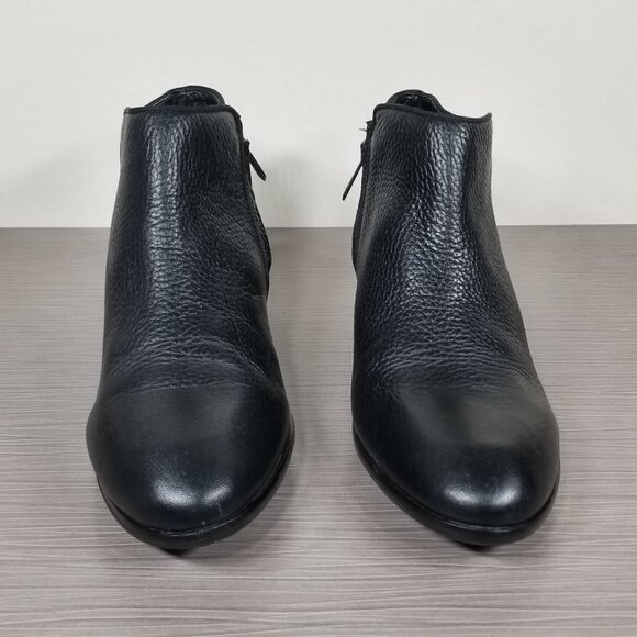 Sam Edelman Petty Chelsea Boot, Black Pebbled Leather, Womens Size 8.5 M / 38.5 - Picture 3 of 13